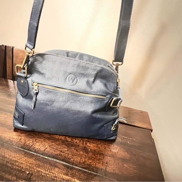 Blue black Wanderer handbag Adjusts to crossbody shoulder or hand. - Picture 2 of 14